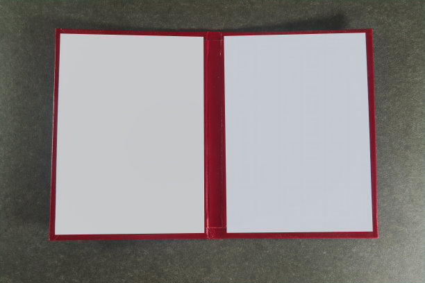 红书封面上的黑暗背景特写。图片下载