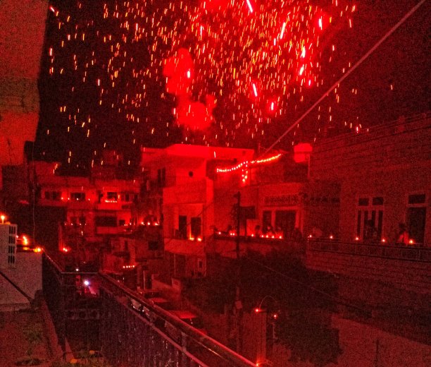 闪闪发光的夜晚。图片下载