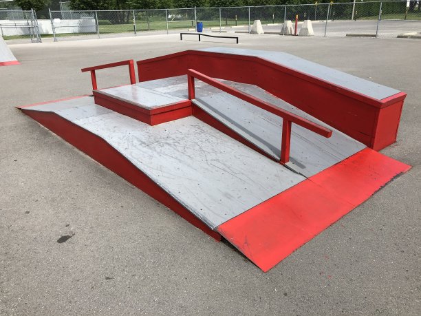 滑板坡道尺寸和金属坡道图片下载
