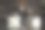 这个男孩打鼓。架子鼓后面的孩子。图片下载