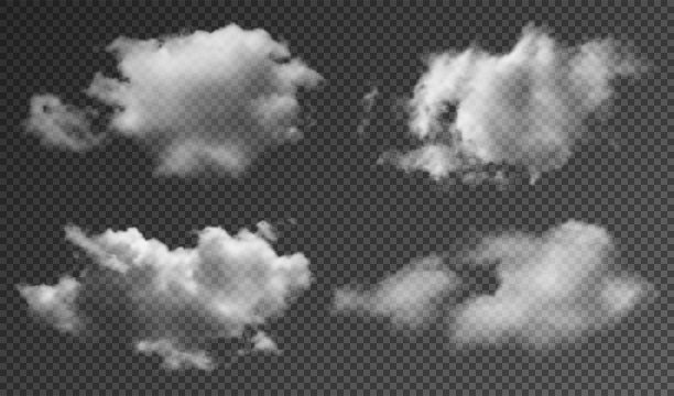 真实的蓬松的云孤立在透明的背景。一套透明的云与现实的纹理，闪耀和阳光的效果图片下载