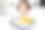 滑稽的家庭主妇女士的近距离照片狡猾狡猾饥饿的眼睛从桌子下面看准备吃烤鲑鱼鳟鱼排配菜的部分现代厨房室内图片下载
