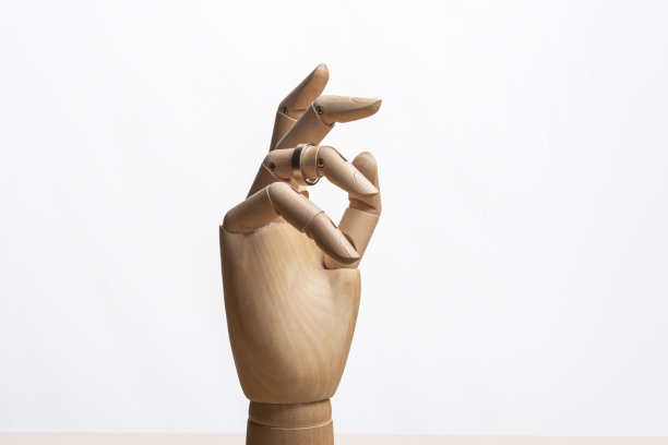 木制手婚戒指图片下载