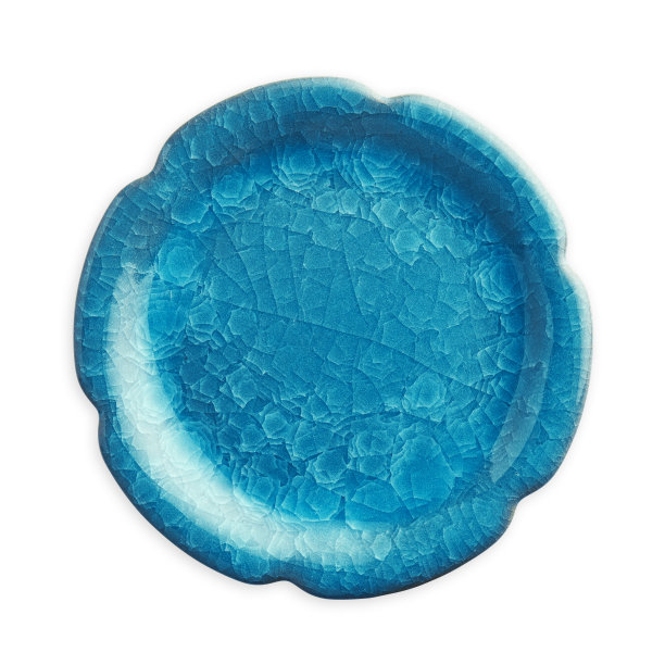 带有裂纹图案的空蓝色板，孤立在带有剪切路径的白色背景上，俯视图图片下载