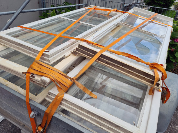 房子的旧窗户图片下载