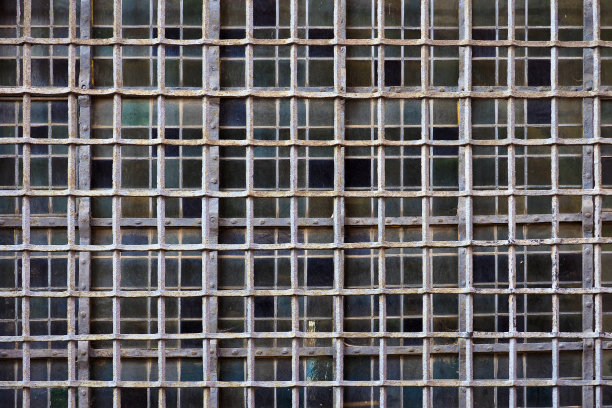 中世纪锻造格子上染色云母窗图片下载