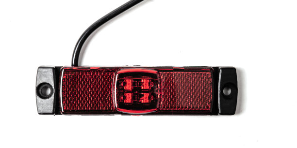 卡车后部LED侧灯隔离白色背景图片下载