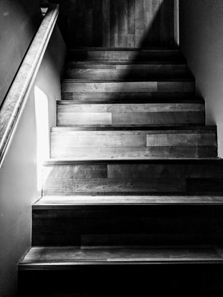 黑白楼梯图片下载