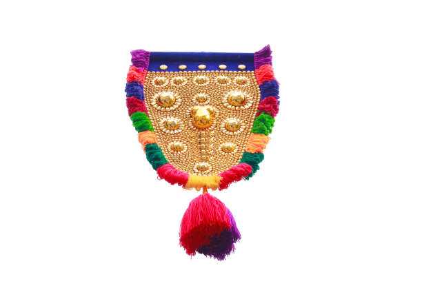 喀拉拉邦的传统形式。当地人称它为“Nettipattam”。和大象的脸很像。它是骄傲的象征。图片下载