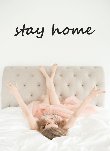 呆在家里!禁闭期间美丽的新娘图片下载