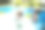 小男孩和小女孩在游泳池里玩图片下载