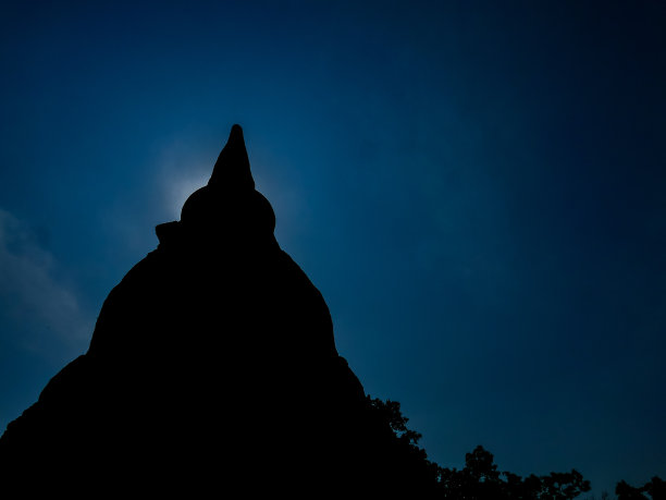 宝塔夕阳下，数码照片图片为背景图片下载