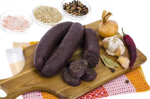 波兰和德国血肠。工作室的照片图片下载