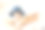 快乐的小婴儿躺在一个轻便的床罩上。图片下载