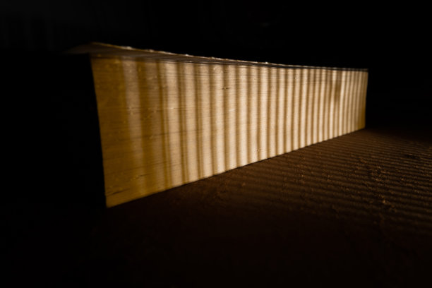 阴影的书图片下载