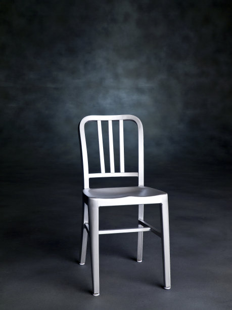 钢的椅子图片下载