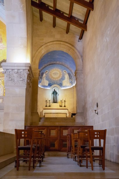 以色列拿撒勒塔博山显圣教堂图片下载