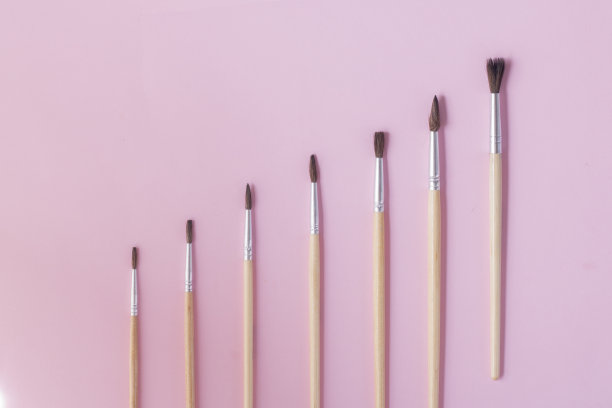 经营理念在纸上画笔，成长图片下载