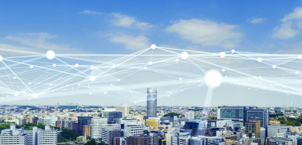 现代城市鸟瞰图和通信网络概念。智能城市。5克。物联网。图片下载