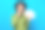 疯狂滑稽的卷发女士的照片持有风扇美元美元富人自由职业者的薪水隐藏嘴手臂面部表情戴眼镜帽子绿色高领孤立的蓝色背景图片下载