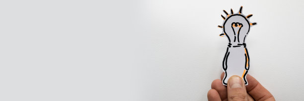 纸人的图标与灯泡在白色图片下载