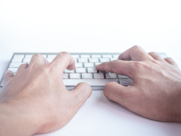 手打字遥控无线电脑键盘。图片下载