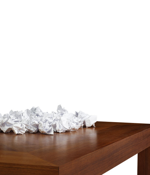 皱巴巴的纸卷图片下载