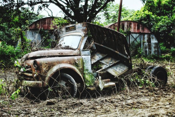 有一只眼睛，欣赏破碎的美图片下载