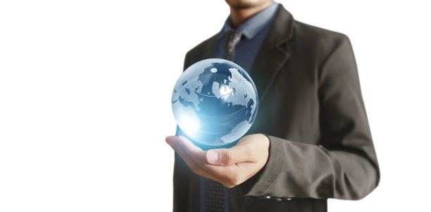 地球，人类手中的地球，握着发光的地球。图片由美国宇航局提供图片下载