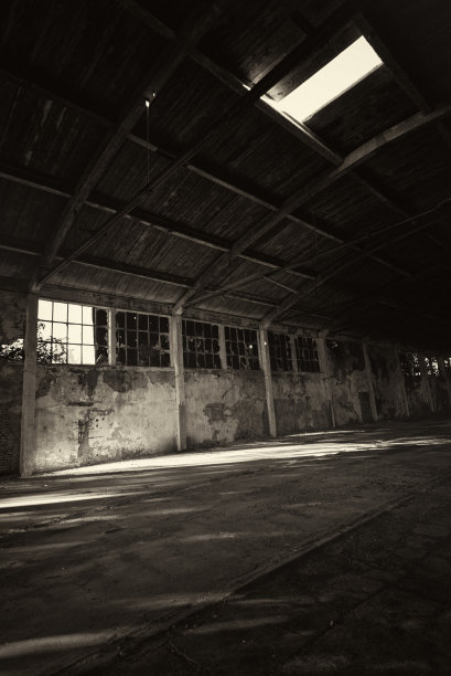 废弃的空房子图片下载