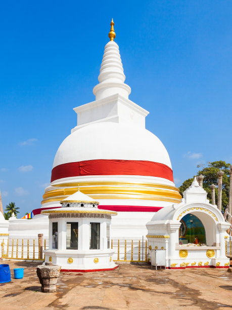 Anuradhapura的Thuparamaya Dagoba图片下载