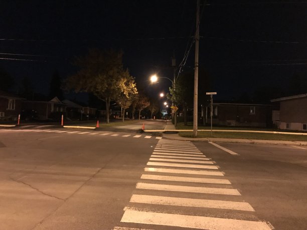 晚上在街上图片下载