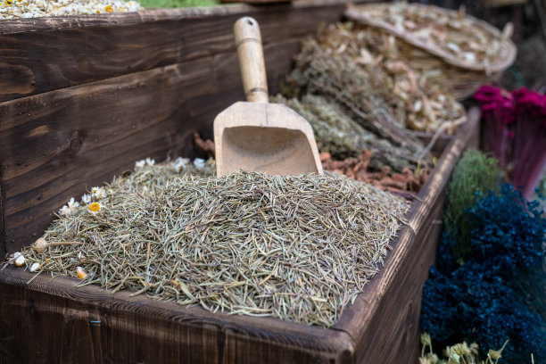 奥斯曼市场的干花和香料图片下载