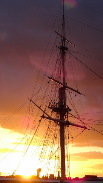 HMS战士桅杆图片下载