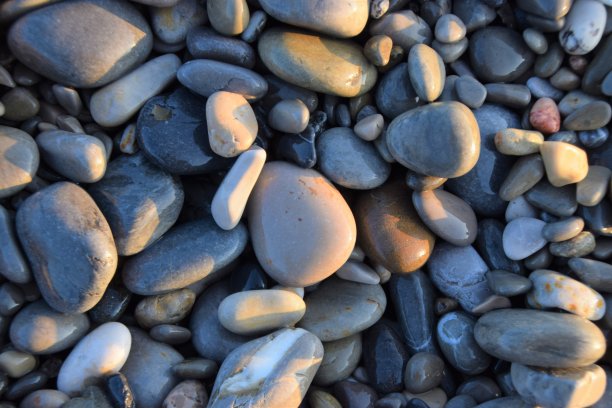 沙滩上的卵石图片下载