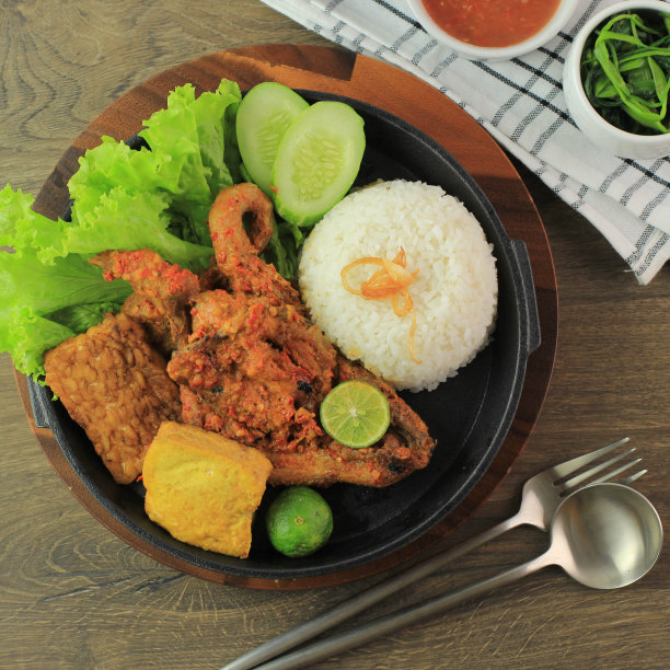 阿亚姆·塔里旺图片下载