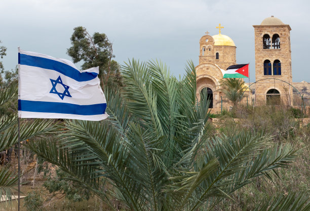 约旦河上的圣约翰施洗者教堂图片下载