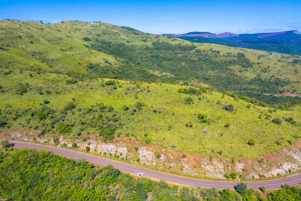 鸟瞰图通过德拉肯斯堡山脉的全景路线，南非图片下载