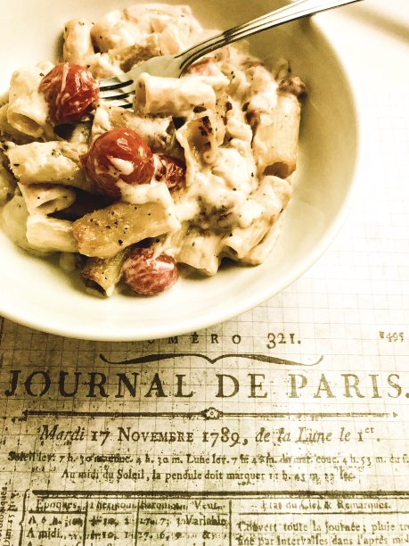 奶油意大利面配白酱图片下载