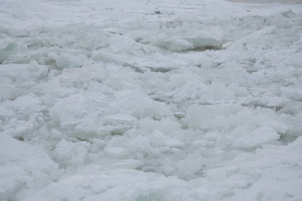 俄罗斯伏尔加河的冬天图片下载