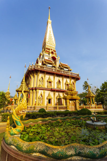 泰国普吉岛的查隆寺图片下载