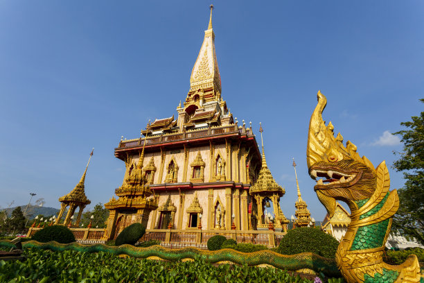 泰国普吉岛的查隆寺图片下载