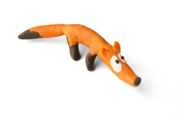 可爱的狐狸橡皮泥孤立在白色的背景。图片下载