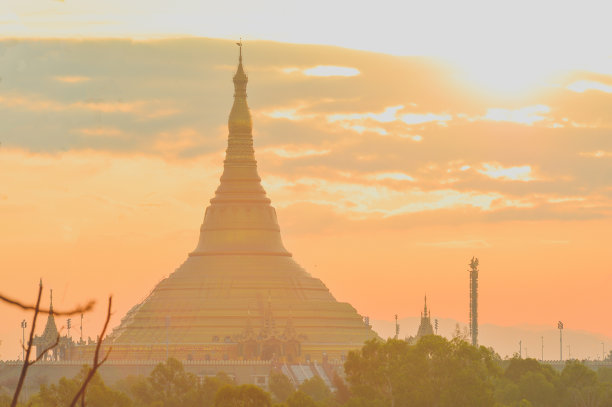 缅甸仰光著名的大金塔图片下载
