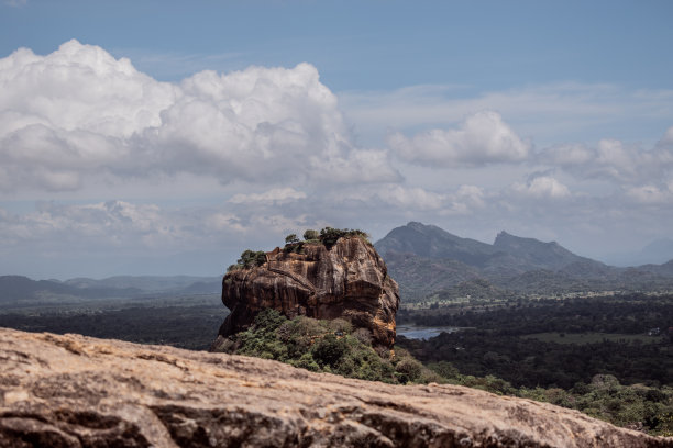 岩石堡垒图片下载