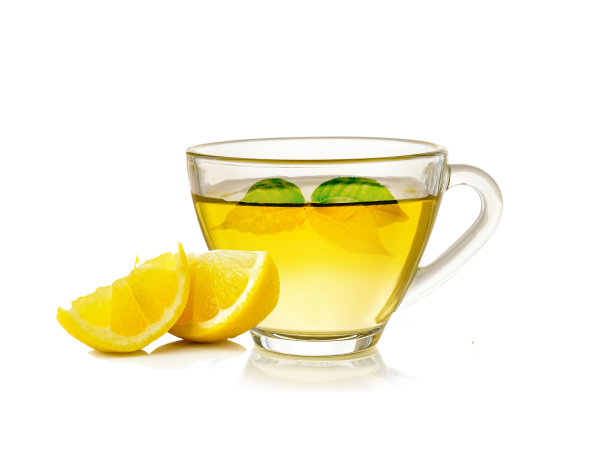 一杯柠檬茶和薄荷在白色的背景图片下载