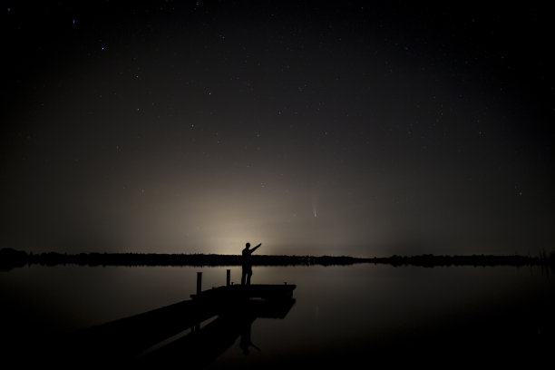 夜景，满是星星的夜晚图片下载