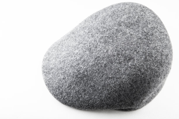 图像的羊毛帽子白色的背景图片下载