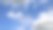 蓝天上飘着模糊的白云。不同深浅的颜色。温柔，梦想和灵感。副本的空间。美丽的抽象背景。新鲜空气的概念。环境。天气预报图片下载