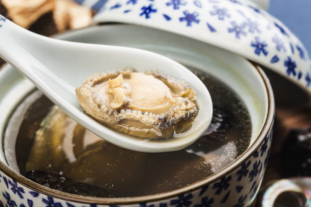 中国菜——鲍鱼羊肚汤图片下载